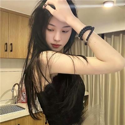 这个警察不太冷